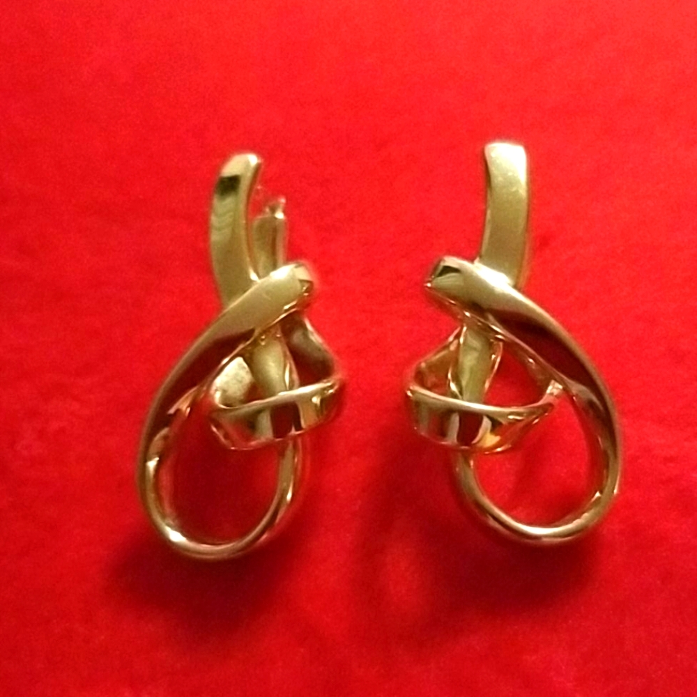 Gold 10K earrings
